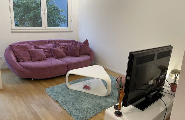 Large Modern 75m2 Flat and Free Parking - Foto 2