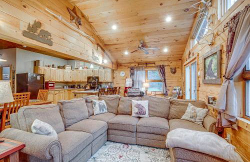 40-Acre, Off-Grid Wakefield Retreat w/ Gas Grill! - Foto 5