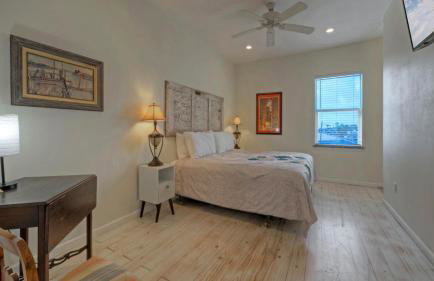 Panoramic Water Views, Shared Pool, Boat Dock Bayside Lodge by Avantstay - Foto 36