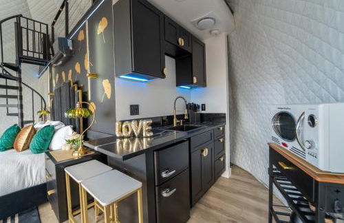 Deluxe Stargazer Dome Retreat in Stunning Nature - Photo 9