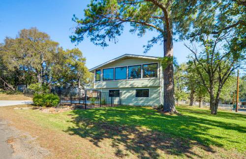 Panoramic Lake Views! Elegant Marble Falls Home - Foto 31