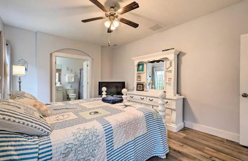 Modern PCB Home with Private Yard and Pool Access - Foto 13