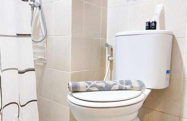 2BR with Comfortable Design at Podomoro Golf View Apartment - Foto 17