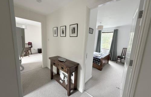 Cosy & Central 2 Bedrooms Apt - Foto 4