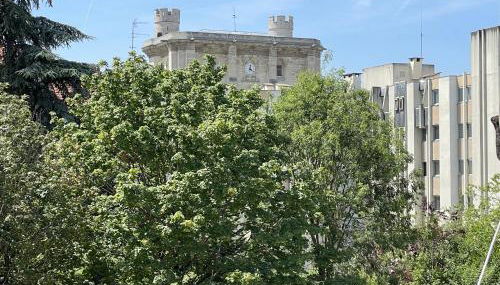 Chez Hélène, calme et verdure au centre historique - Foto 5