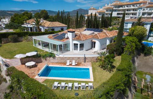 Villa Vista Verde Mijas Golf - Luxury with Optional heated pool & jacuzzi - Photo 45