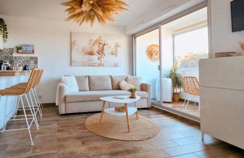 Sable & Pampas - Photo 1
