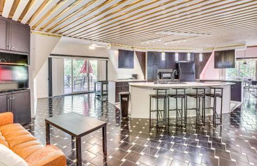 Walk to School House Winery Home with Deck! - Foto 5