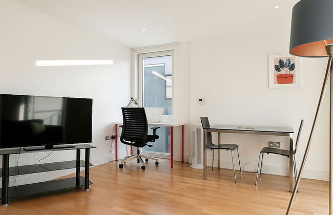 Still Life Canary Wharf Executive - Photo 26