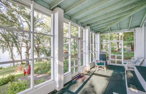 Historic Lakefront Home with Dock on Green Lake! - Foto 31