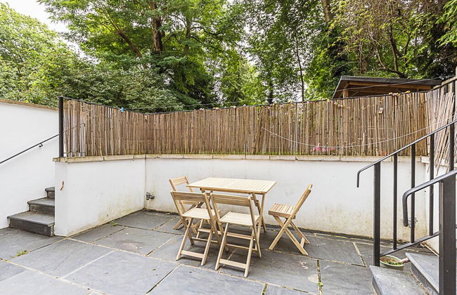 Charming and Modernised Edwardian Flat - Photo 21