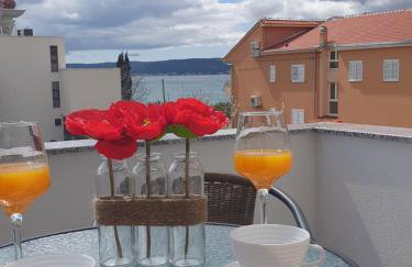 Luxury apartment with terrace Castel - Photo 1