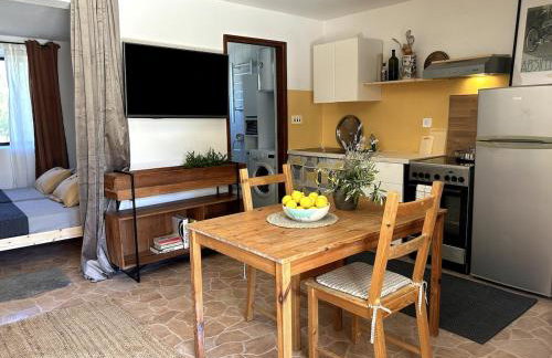 Cozy apartment with private yard - Photo 26