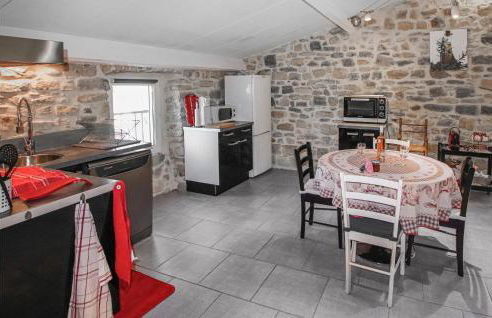 Awesome Home In Grospierres With Sauna - Foto 20