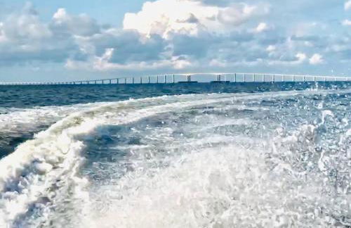 Pet Friendly Tranquil Cottage with Fire-Pit & Hot Tub Minutes to BEACHES - Foto 56