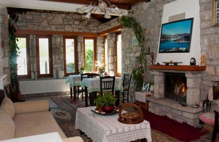 To Balkoni tis Limnis Plastira - Photo 13