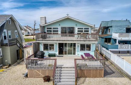 Bay Front 2Nd Floor Duplex Boasts Amazing Bay Views From Both Porch And Deck Located In Ship Bottom 14016 - Photo 3