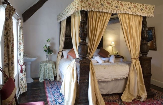 Bickleigh Castle Hotel - Photo 2
