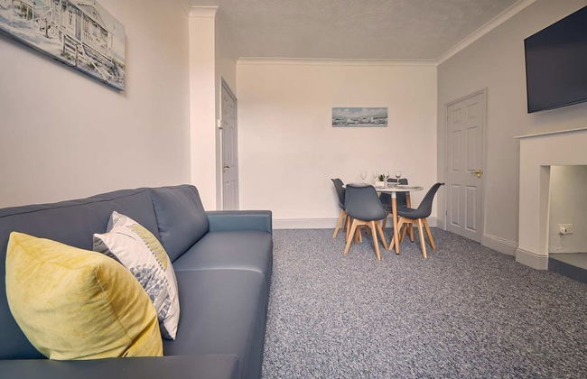 Host Stay Silverlinings - Photo 10