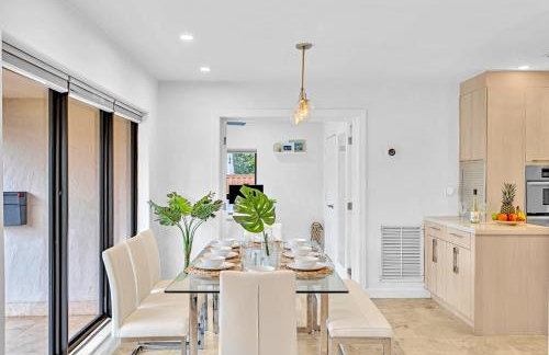 Tropical Oasis With heated pool 10 mins airport & 5 mins Beach - Foto 9