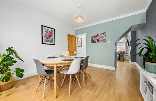 No24Sandbach - Home from Home - Exclusive Dog Friendly House & Garden - Photo 20