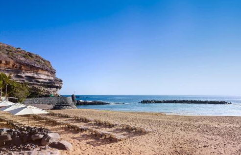 HomeForGuest Design Attic Apartment FREE Parking - Foto 37