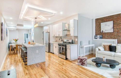 Pent House on Bruckner New Luxe 2BR 2BA King Bed Fast Wi-Fi 15 Mins to Times Square - Foto 12