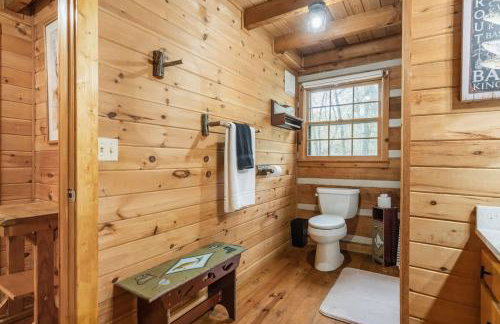 Modern Cabin with Luxury Gym, Firepit + Game Room! - Foto 21