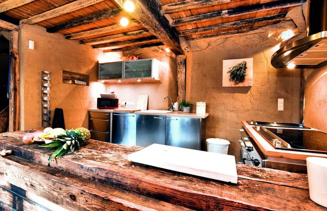 Relaxing Retreat Near Forests - Photo 9