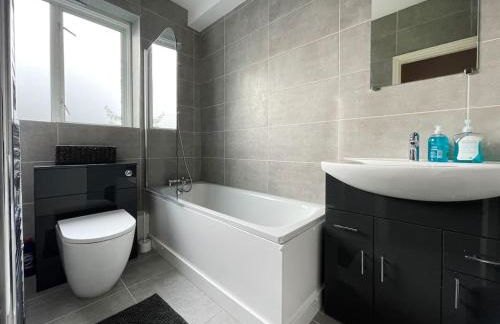 KingsHouse In Cheam Village - Foto 3