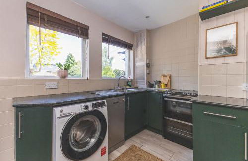 Spacious 3BR Home Huge Garden Free Parking - Foto 9