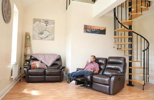 Beautiful cozy 3 bedroom 2 bathroom apartment - Foto 59