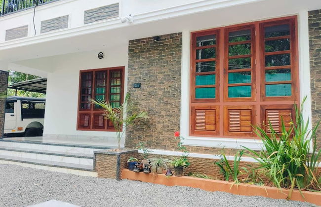 Half Moon - Photo 14