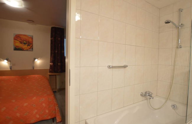 Holiday Home in Robertville Near Lake & Sauna - Photo 18