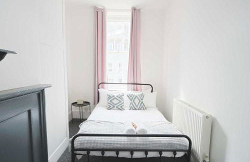 Lovely Two bedroom flat in St Michael's Hill - Photo 5