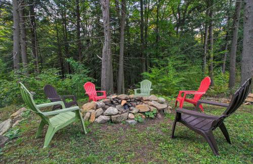 Mt Snow Home with Privacy Hot Tub Firepit - Foto 46