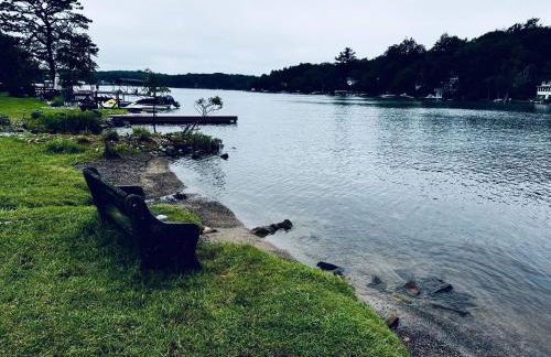 Italy Inspired Lakeview Chalet with Hot Tub - Foto 37