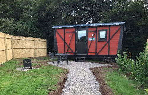 unique glamping carriage with stunning views - Photo 21