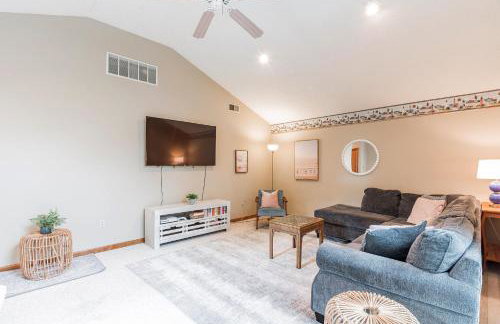 Serene single story, Grill, Fire Pit, fenced yard and Pet friendly stay - Foto 31