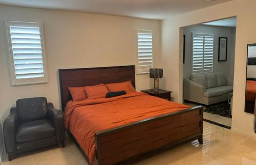 Elegant Retreat with Private Luxurious Gen Suite - Foto 5