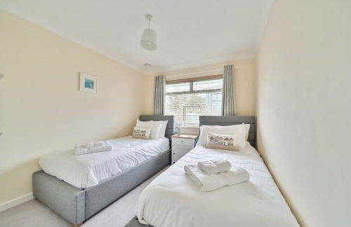 Sleeps 9- KingBeds- FamilyFriendly- ContactlessCI - Foto 14