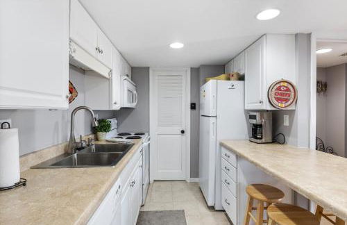 Spacious Home & Lake Access, Lake Views Throughout - Foto 20