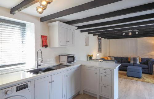 The Coach House Newcastle Emlyn - Photo 5