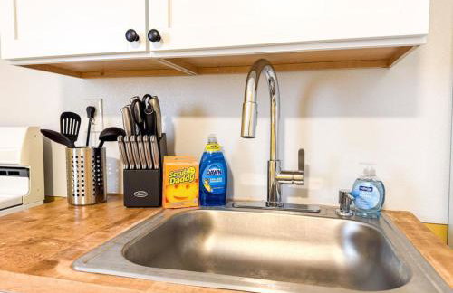 8 Large Apartments with 12 Bedrooms and Parking and WIFI - Foto 63