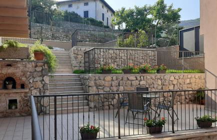 GARDA BALDO APARTMENTS - Photo 21