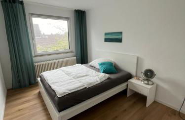 Stylish 2-room apartment with balcony & great location - Photo 4