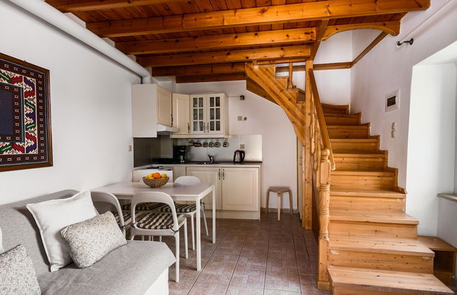 Traditional Rustic Maisonette By Konnect - Photo 4