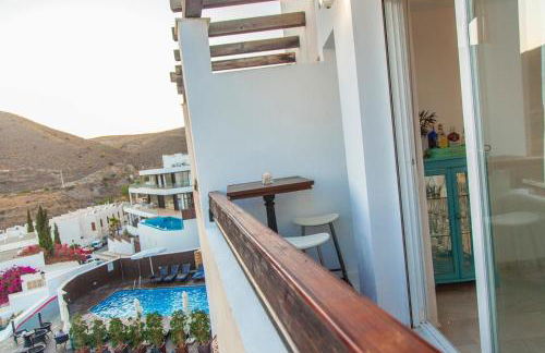 Coqueto Apartamento con vistas al mar y piscina - Photo 7