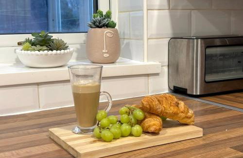 HNFC Stays - Home Away Wallsend - Photo 11