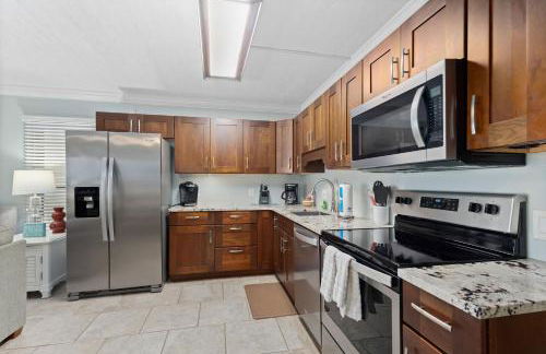 Cabana Beach Club by RVA - Photo 24